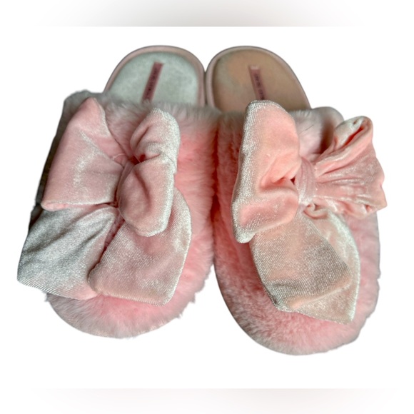 Pink Victoria's Secret Fuzzy Slippers with Bows - Picture 3 of 4
